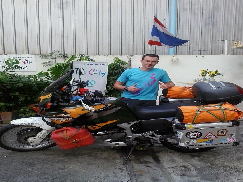 The City At Fifty Bangkok Buitenkant foto